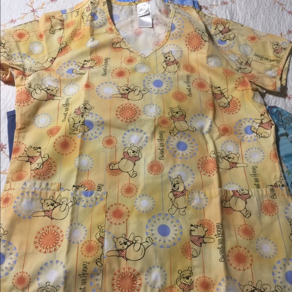 5 scrub tops - Picture 3 of 6